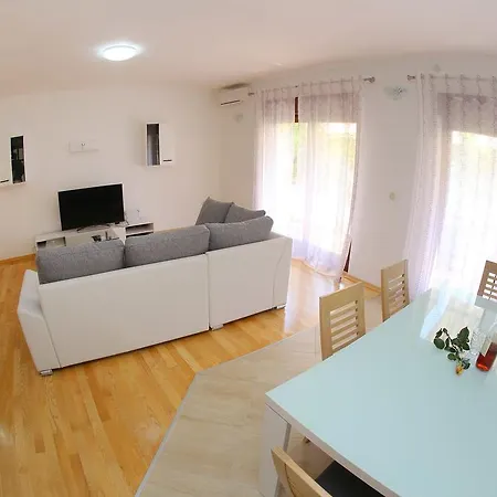 Borik 86 Apartmán *